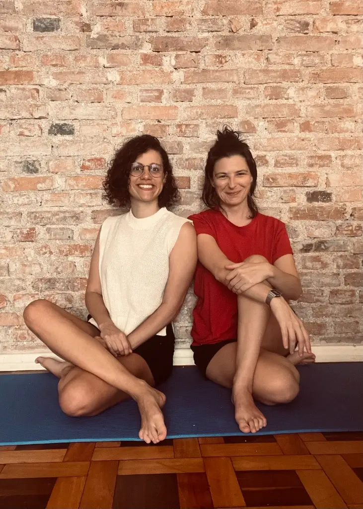 Dani e Jéssica — instrutoras de yoga